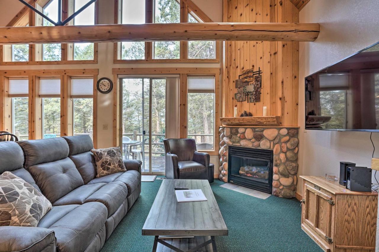 Chalet At Running Y Resort With Wraparound Deck! 클라마스 팔스 외부 사진