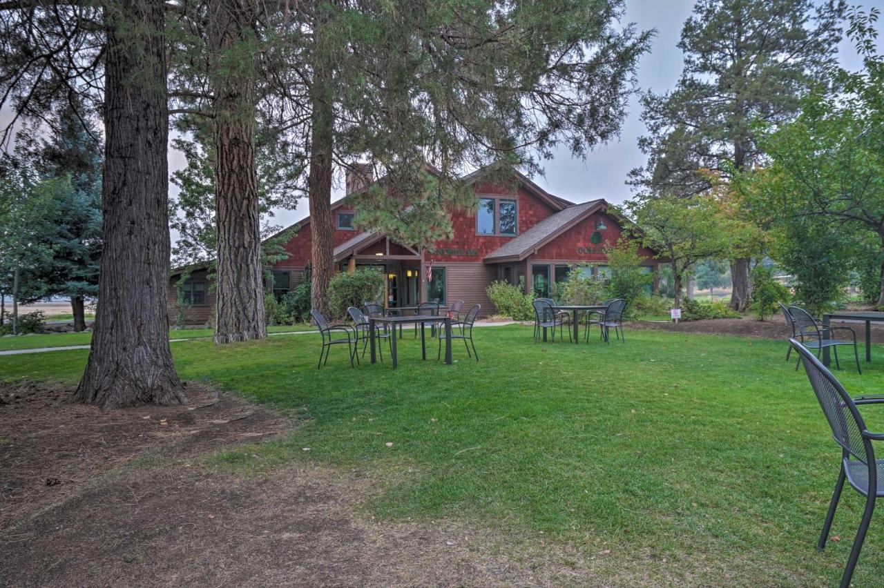Chalet At Running Y Resort With Wraparound Deck! 클라마스 팔스 외부 사진